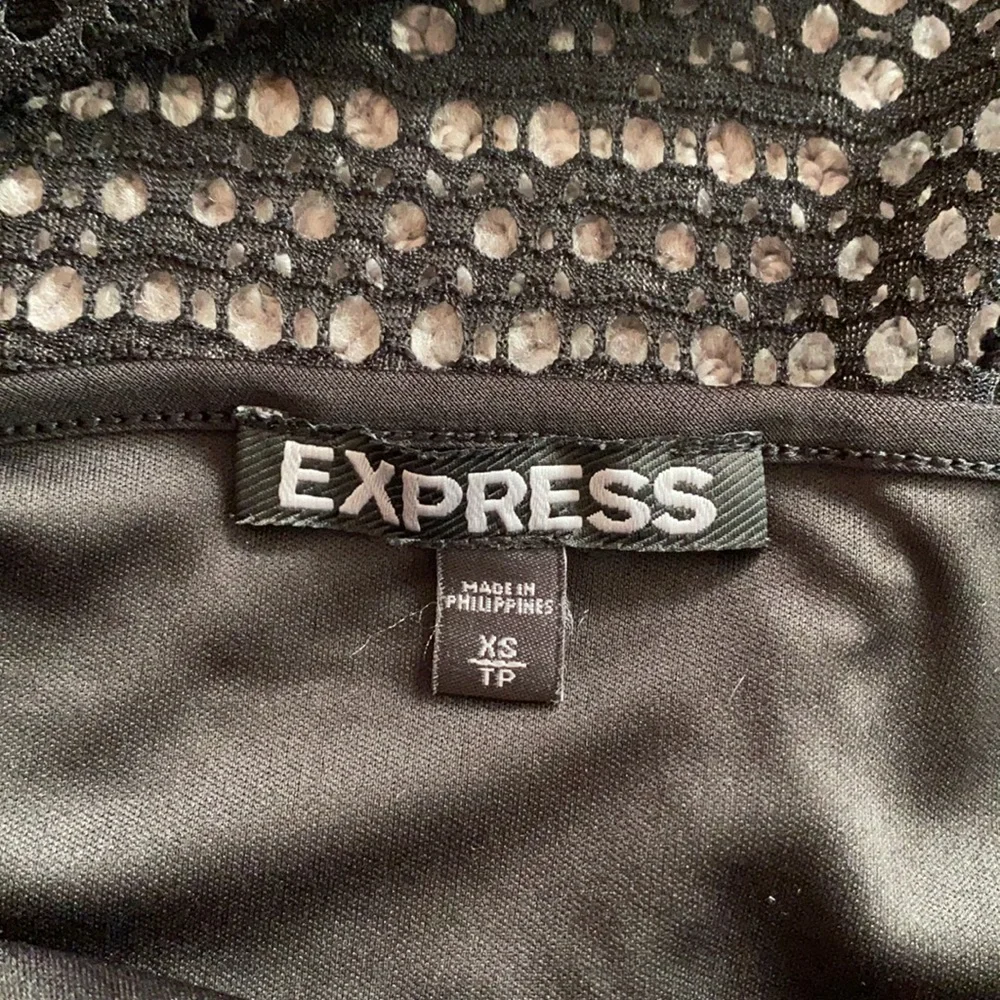 •EXPRESS• Women’s Black Aztec Like Cut Out Dress w/ Attached Slip Underneath - Picture 6 of 8